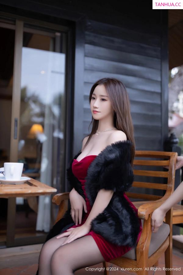   [XiuRen]高清写真图 2024.02.06 No.8077 杏子Yada 相亲情节第8张图片